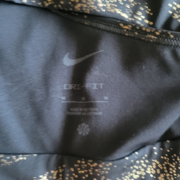 Nike Sports Bra - Picture 3 of 3